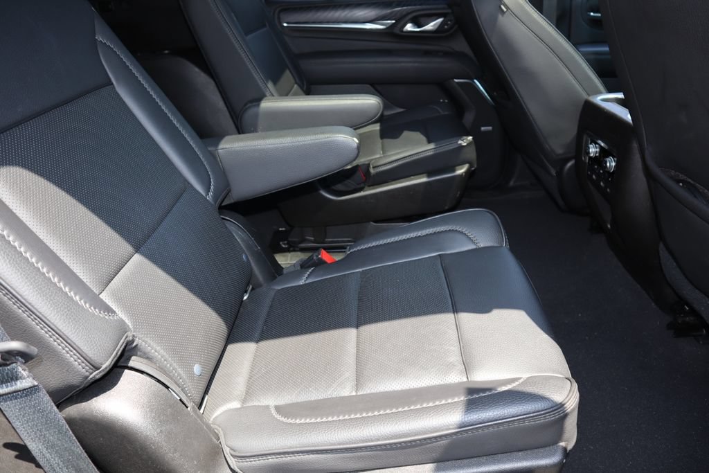 Used 2021 GMC Yukon Denali w/ Denali Ultimate Package AWD/4WD image 31