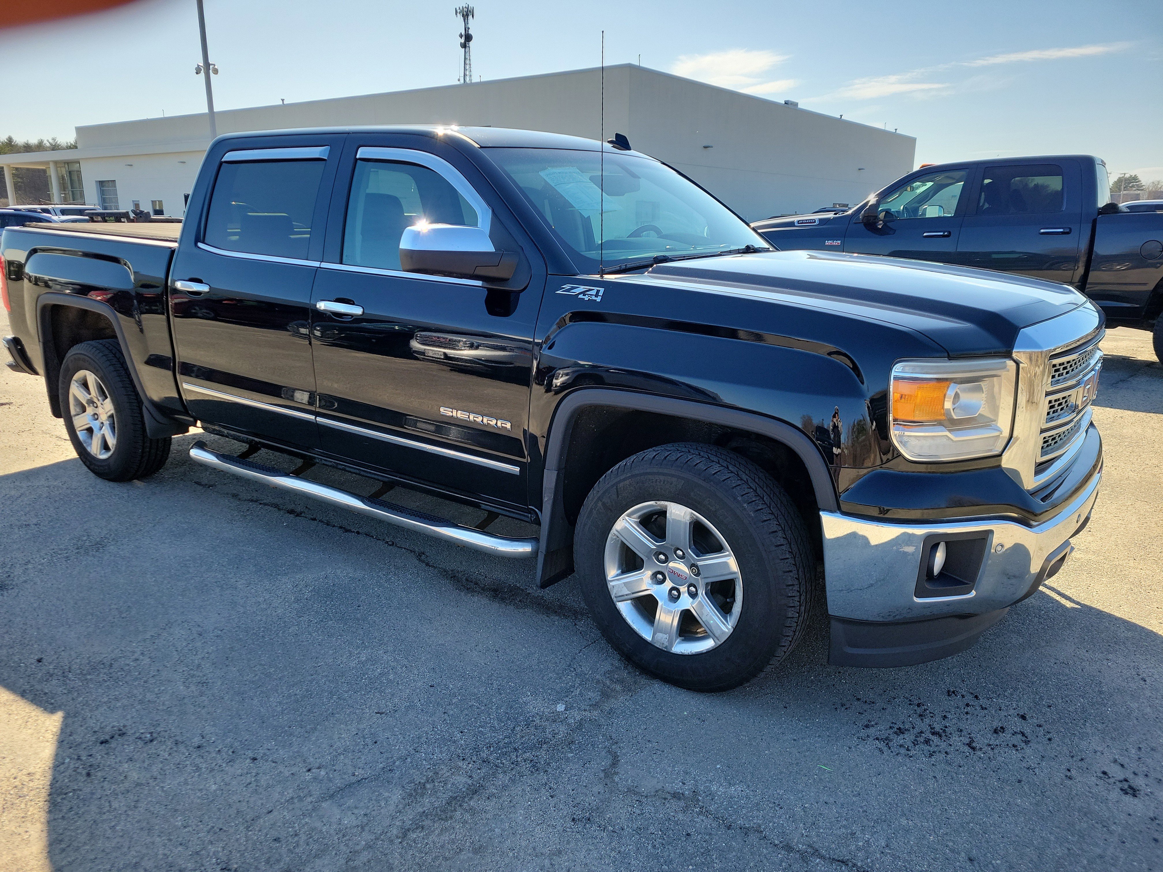 Used 2014 GMC Sierra 1500 SLT w/ SLT Preferred Package image 3
