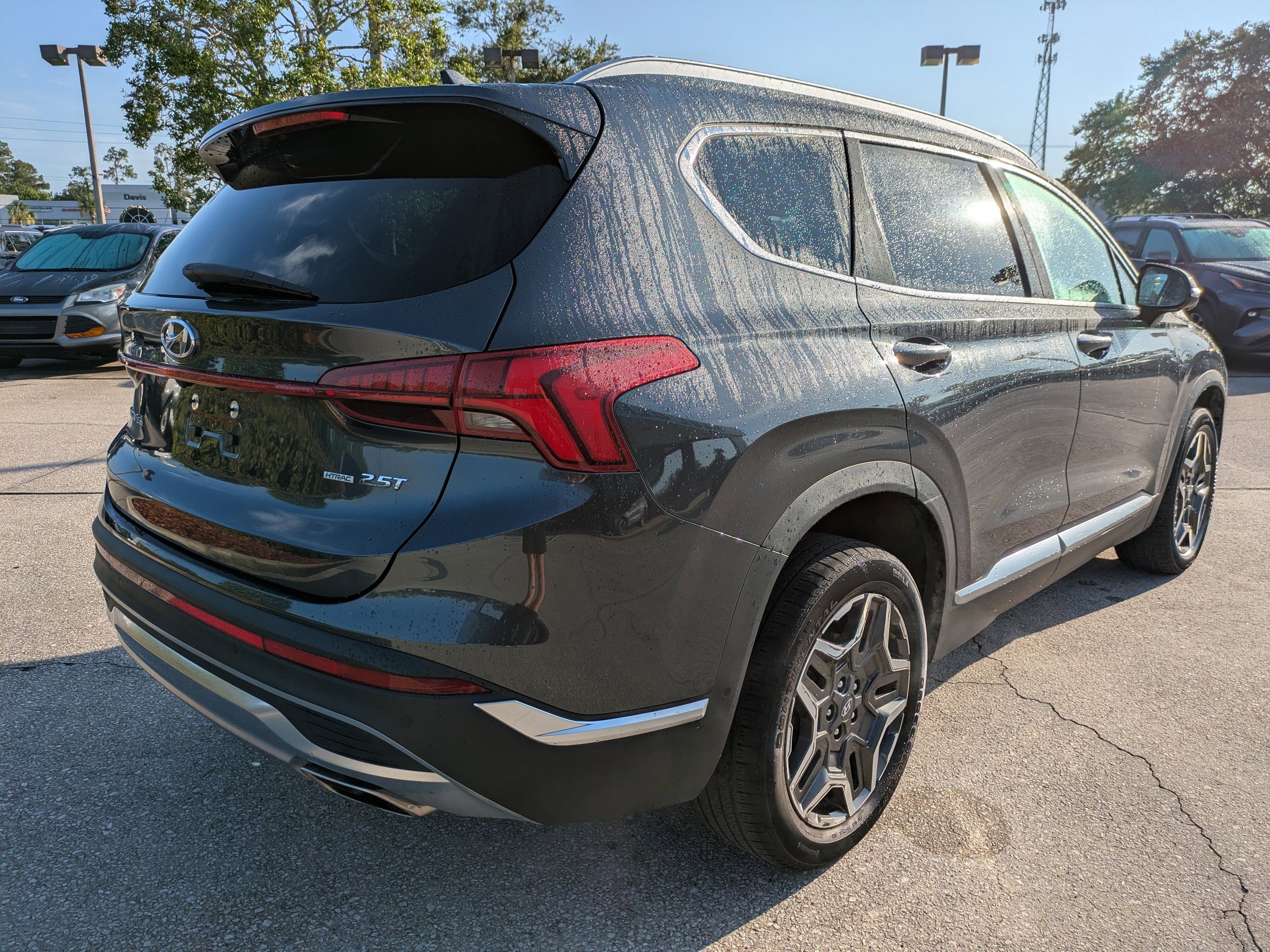 Used 2023 Hyundai Santa Fe Limited image 4