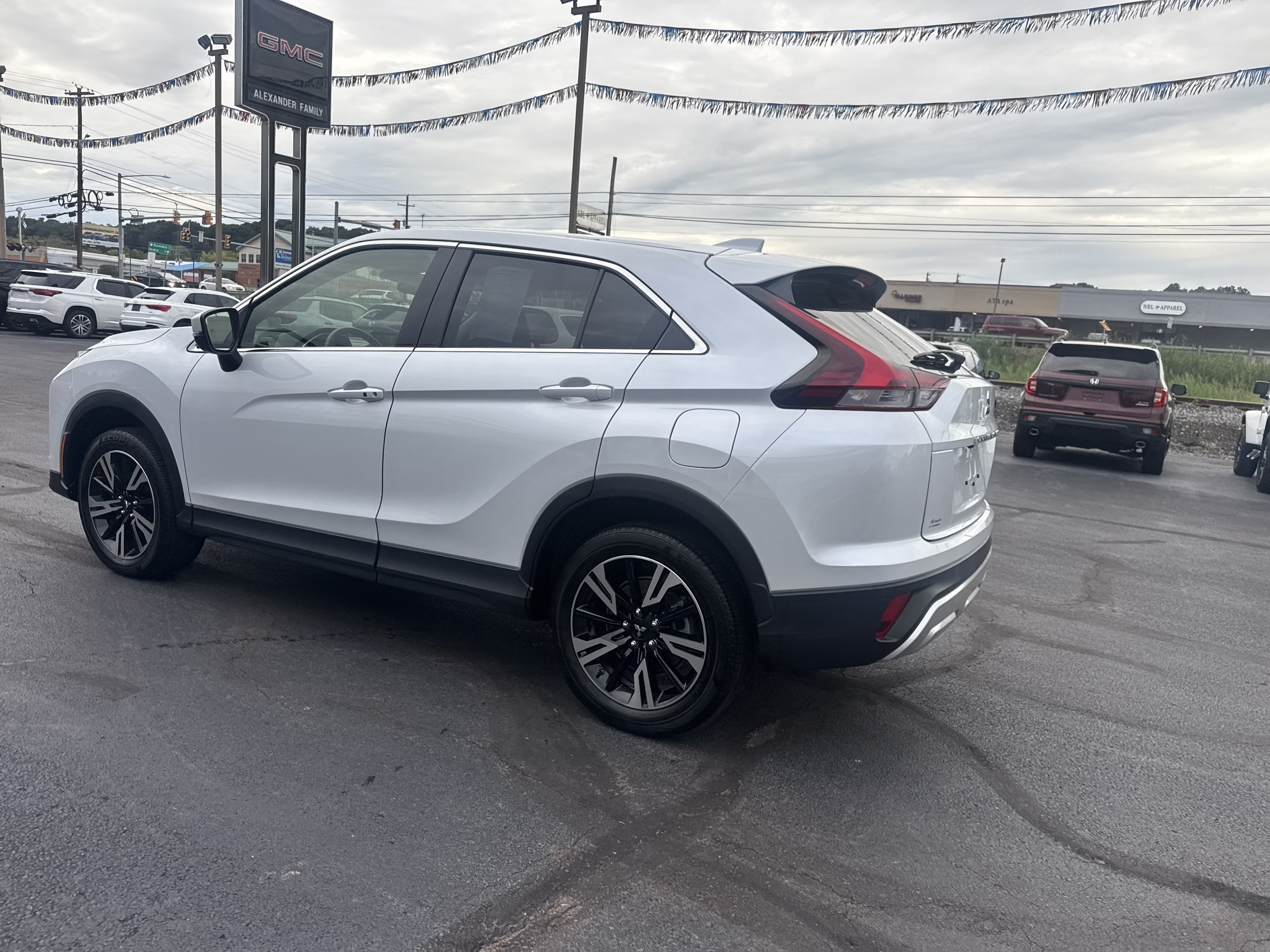 Used 2025 Mitsubishi Eclipse Cross SE AWD/4WD image 6