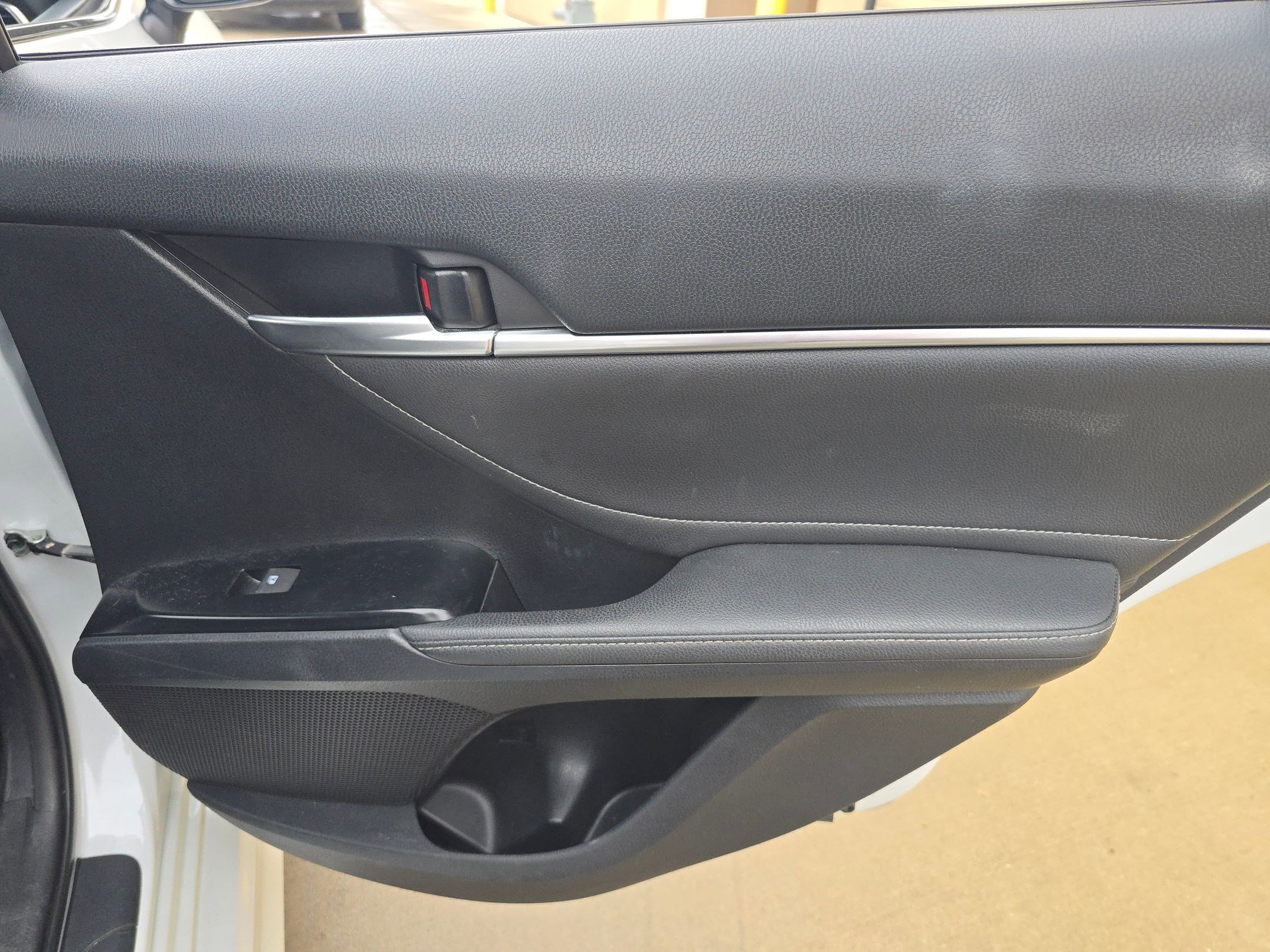 Used 2018 Toyota Camry XSE image 29