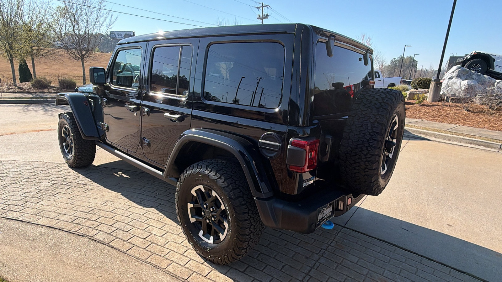 Used 2025 Jeep Wrangler Unlimited Rubicon 4xe image 10