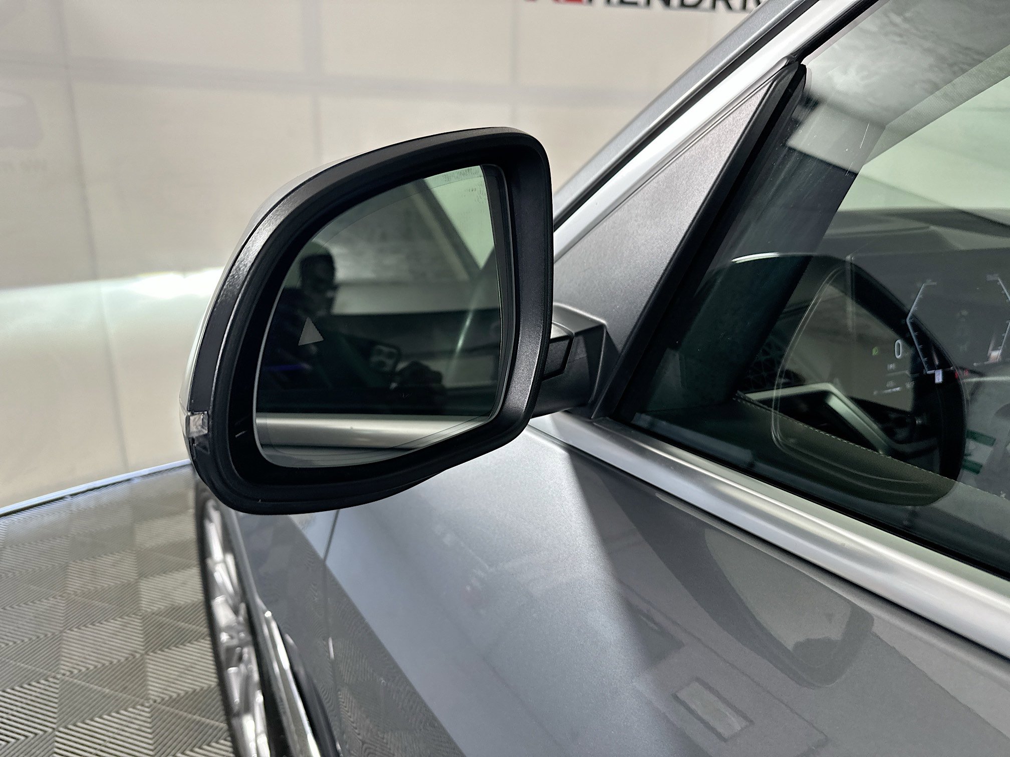 Used 2024 BMW X7 xDrive40i image 10