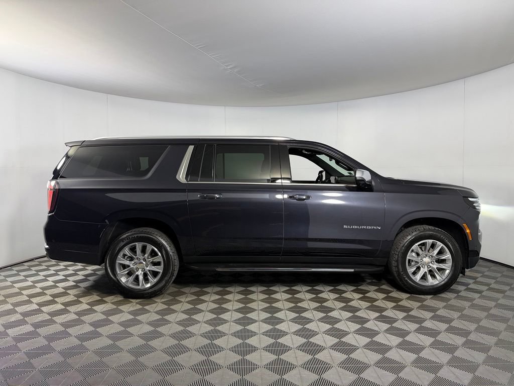 Used 2026 Chevrolet Suburban Premier AWD/4WD image 5