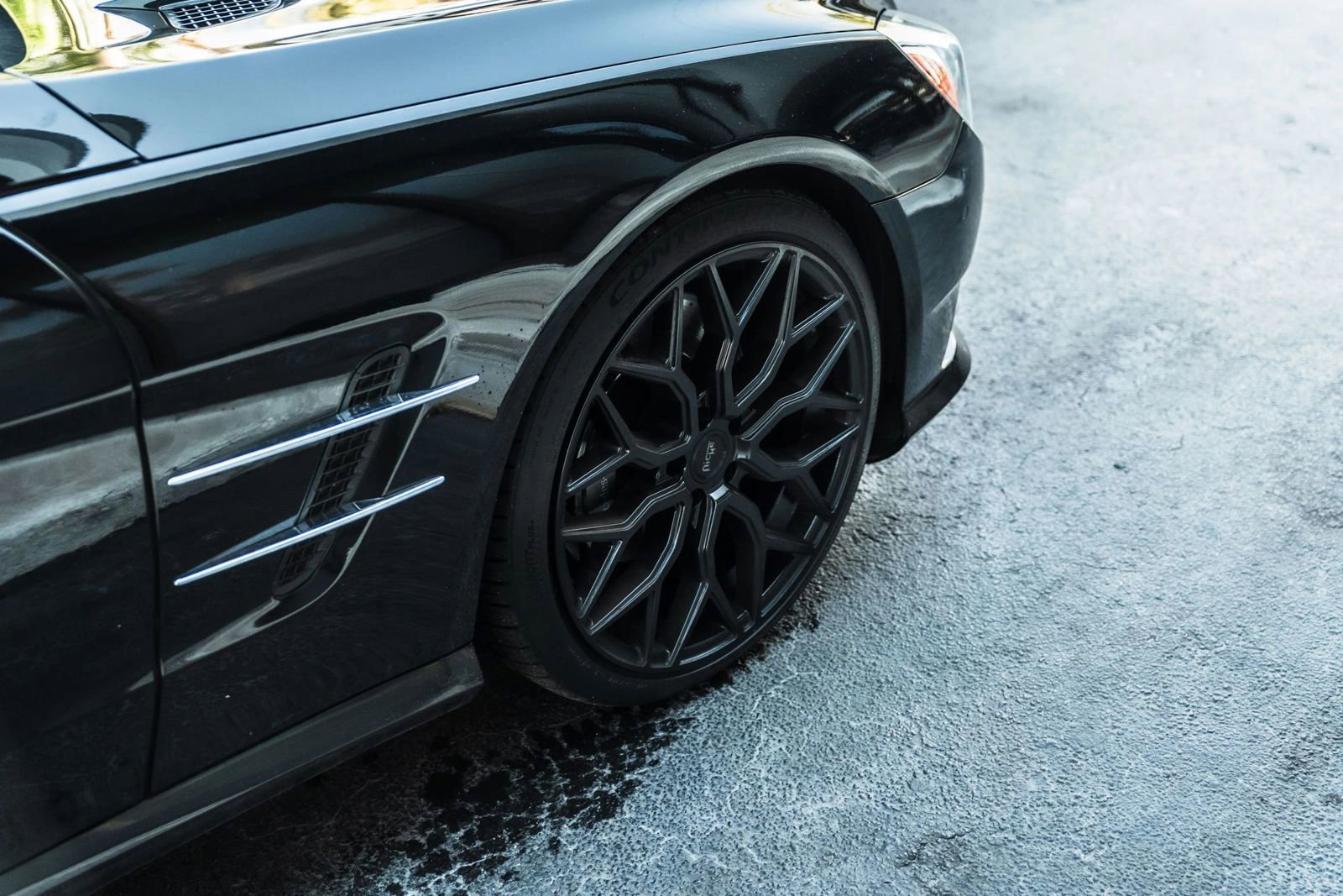 Used 2013 Mercedes-Benz SL 550 w/ Premium Pkg image 13