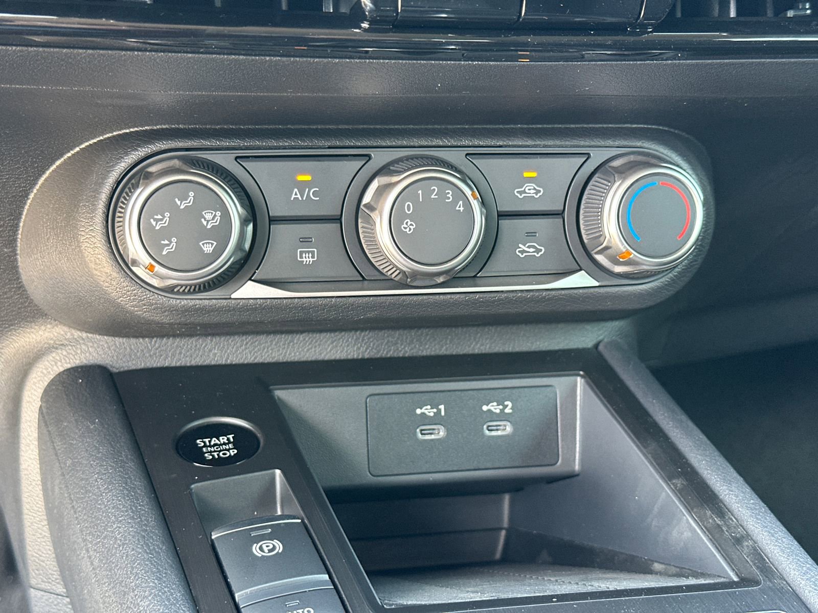 New 2026 Nissan Kicks S image 30