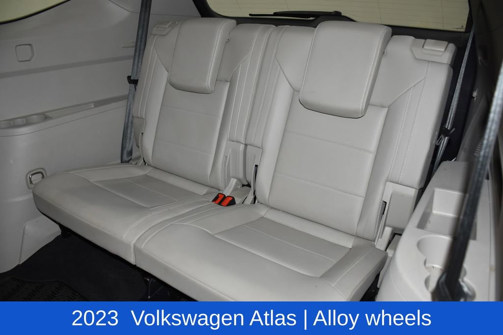 Used 2023 Volkswagen Atlas SE image 28