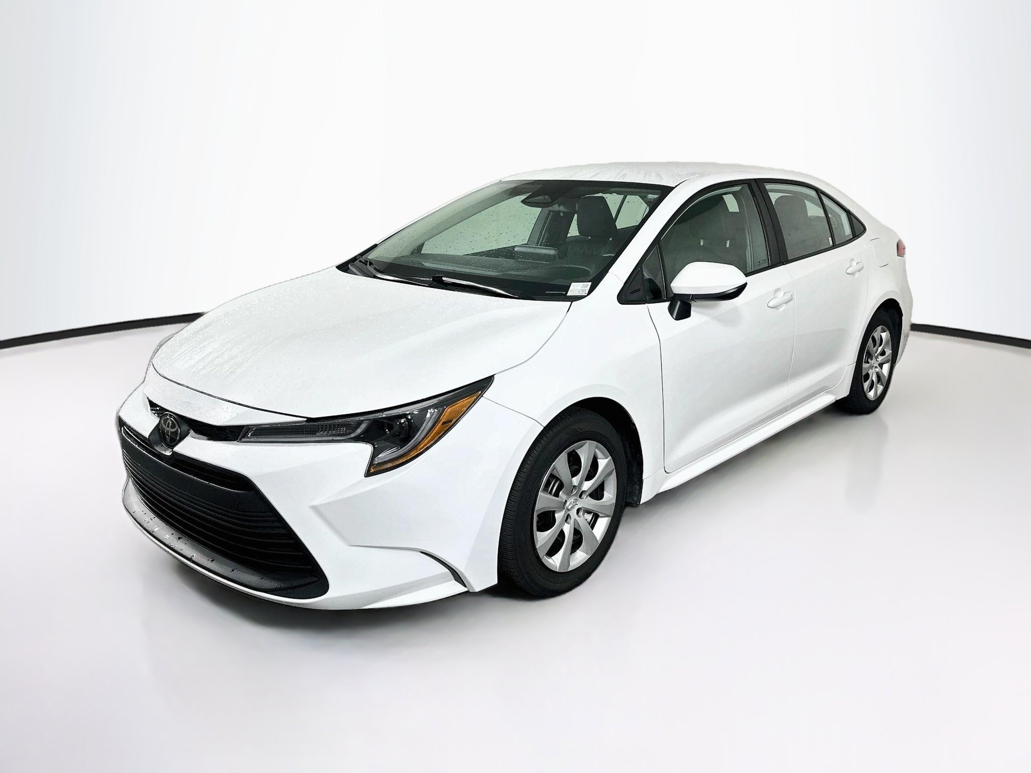 Used 2025 Toyota Corolla LE FWD image 3