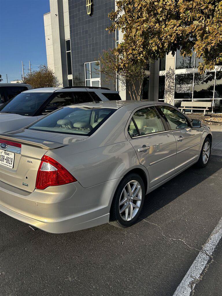 Used 2010 Ford Fusion SEL FWD image 4