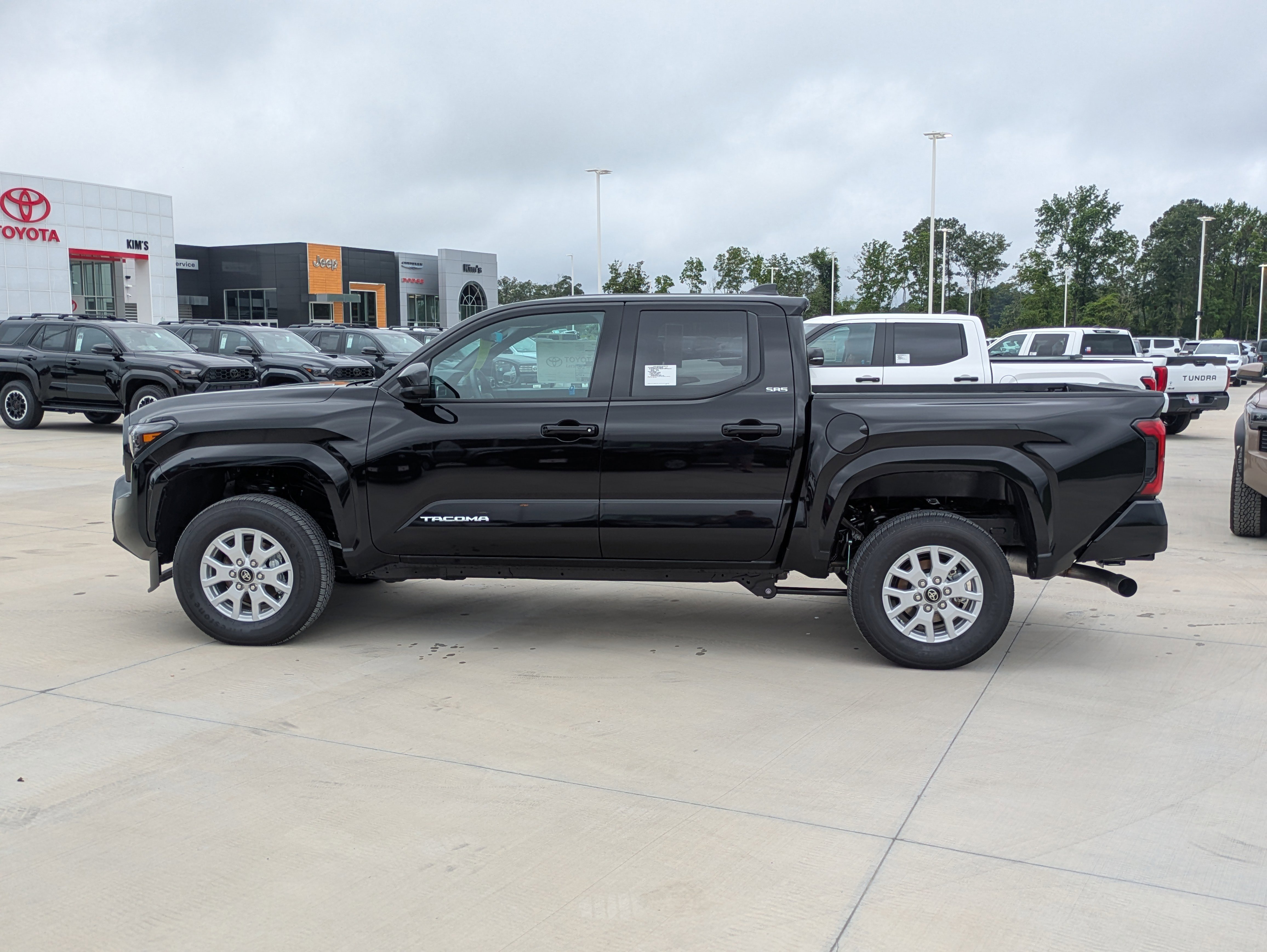 New 2026 Toyota Tacoma SR5 AWD/4WD image 2