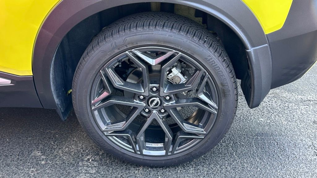 Used 2025 Nissan Kicks SR image 10