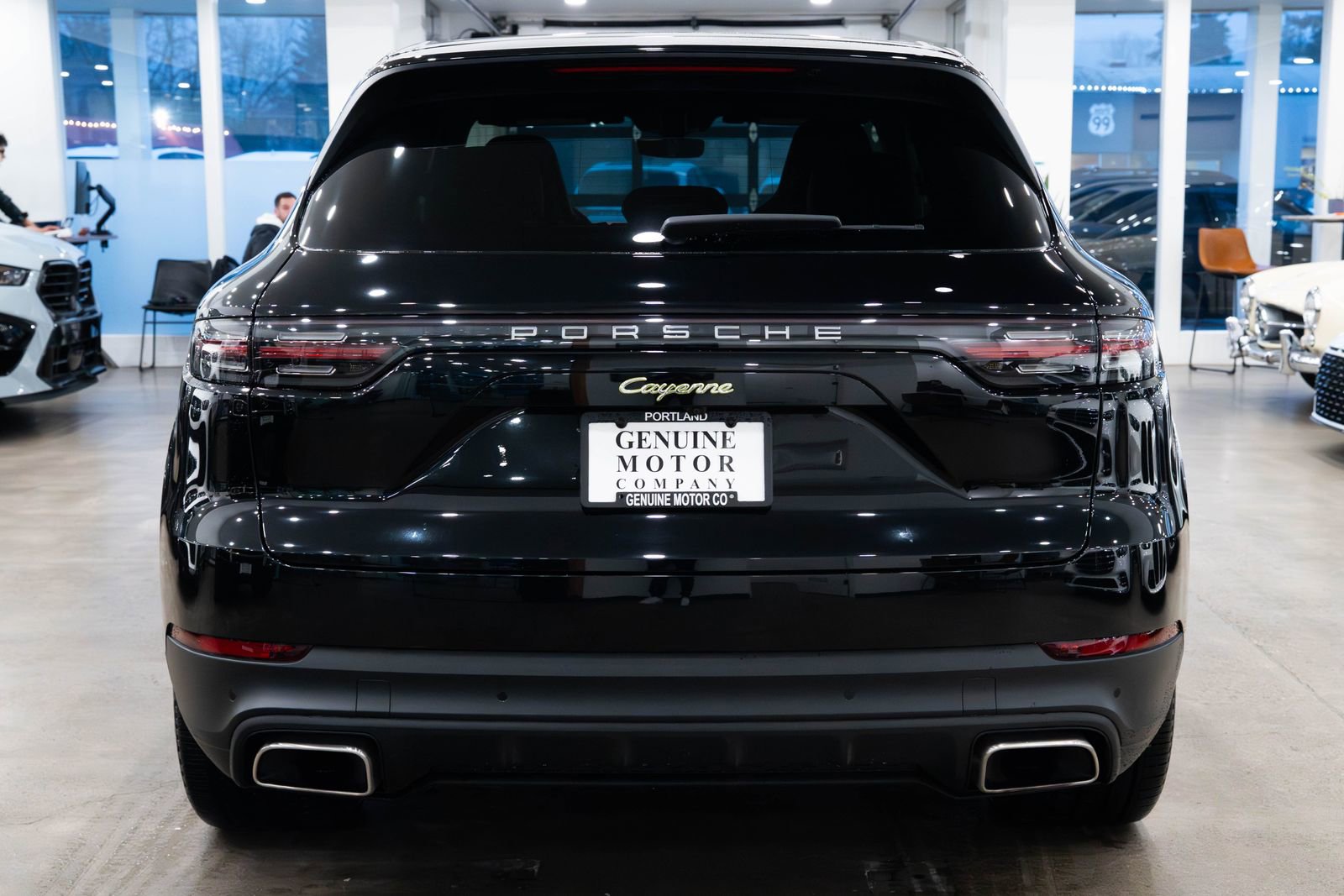 Used 2023 Porsche Cayenne image 5