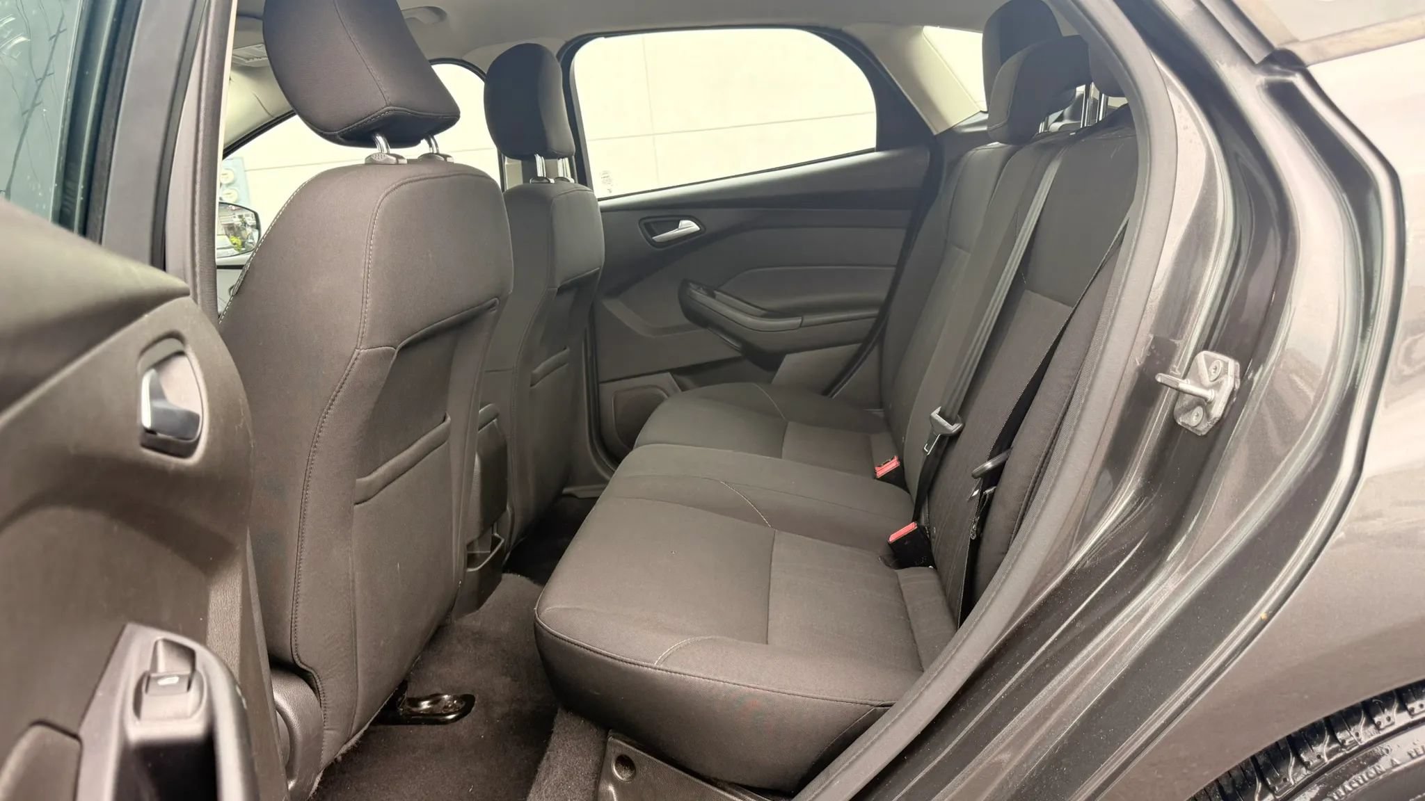 Used 2016 Ford Focus SE FWD image 13