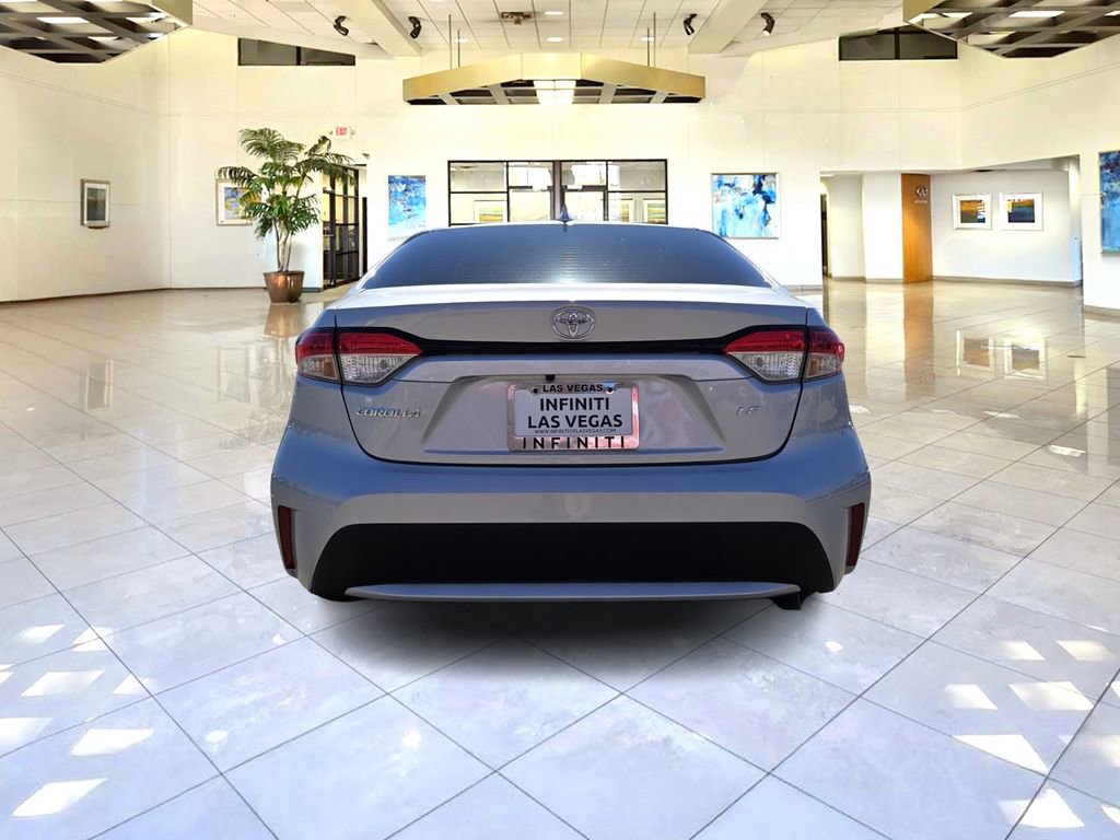 Used 2022 Toyota Corolla LE image 6