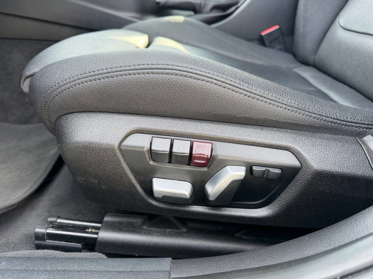 Used 2018 BMW 320i xDrive Sedan image 21