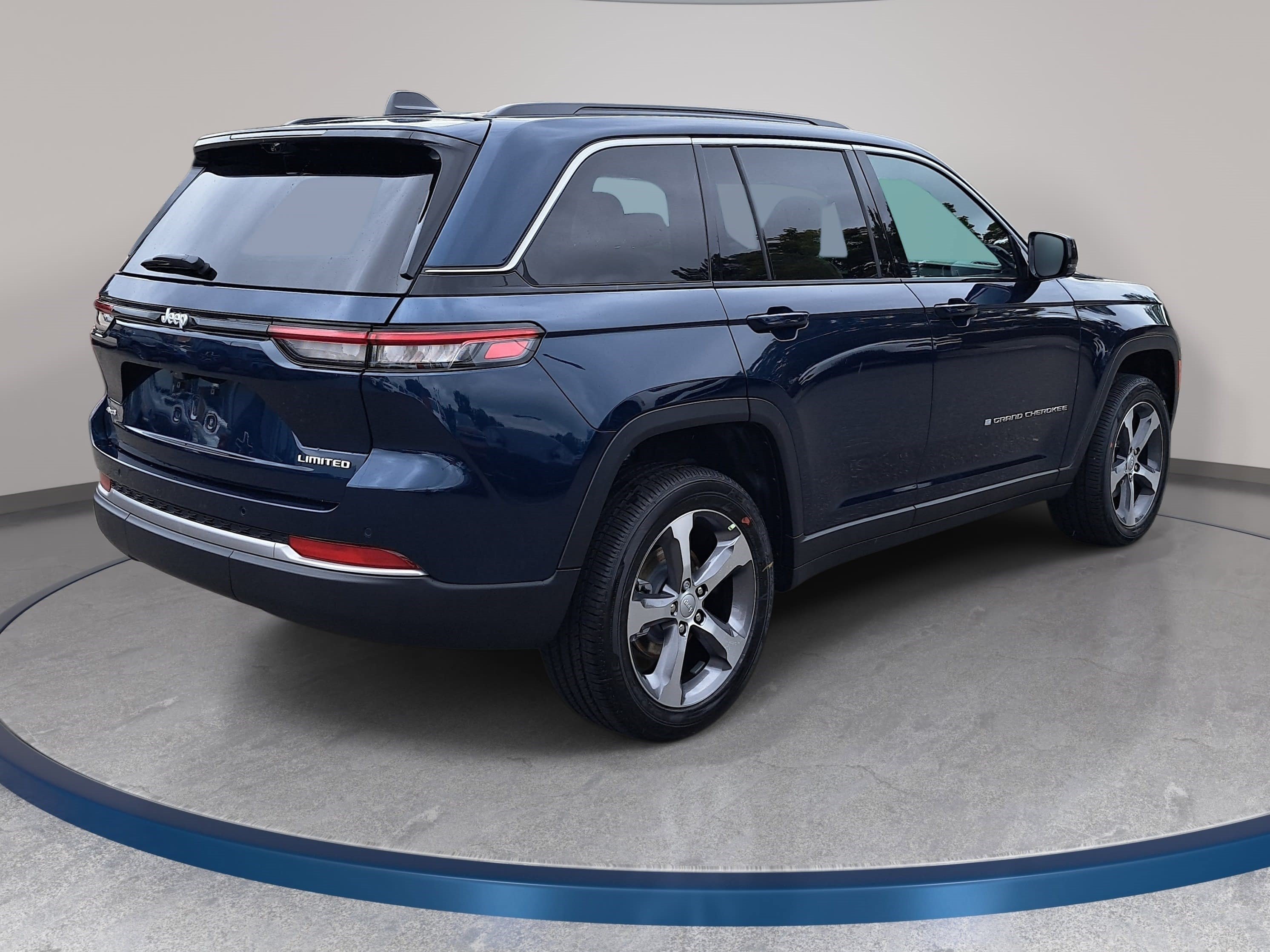 New 2026 Jeep Grand Cherokee Limited w/ Luxury Tech Group II AWD/4WD image 5