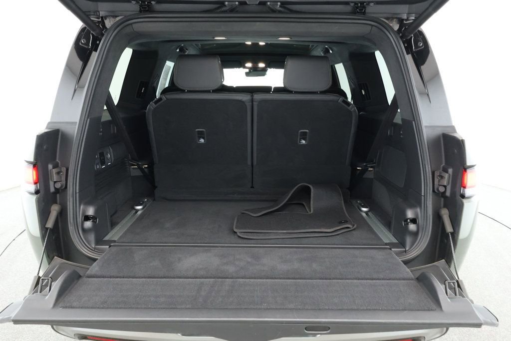 Used 2022 Rivian R1S Launch Edition image 23