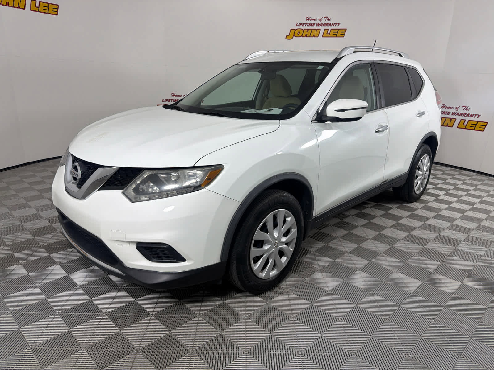 Used 2016 Nissan Rogue S w/ Appearance Package FWD image 1