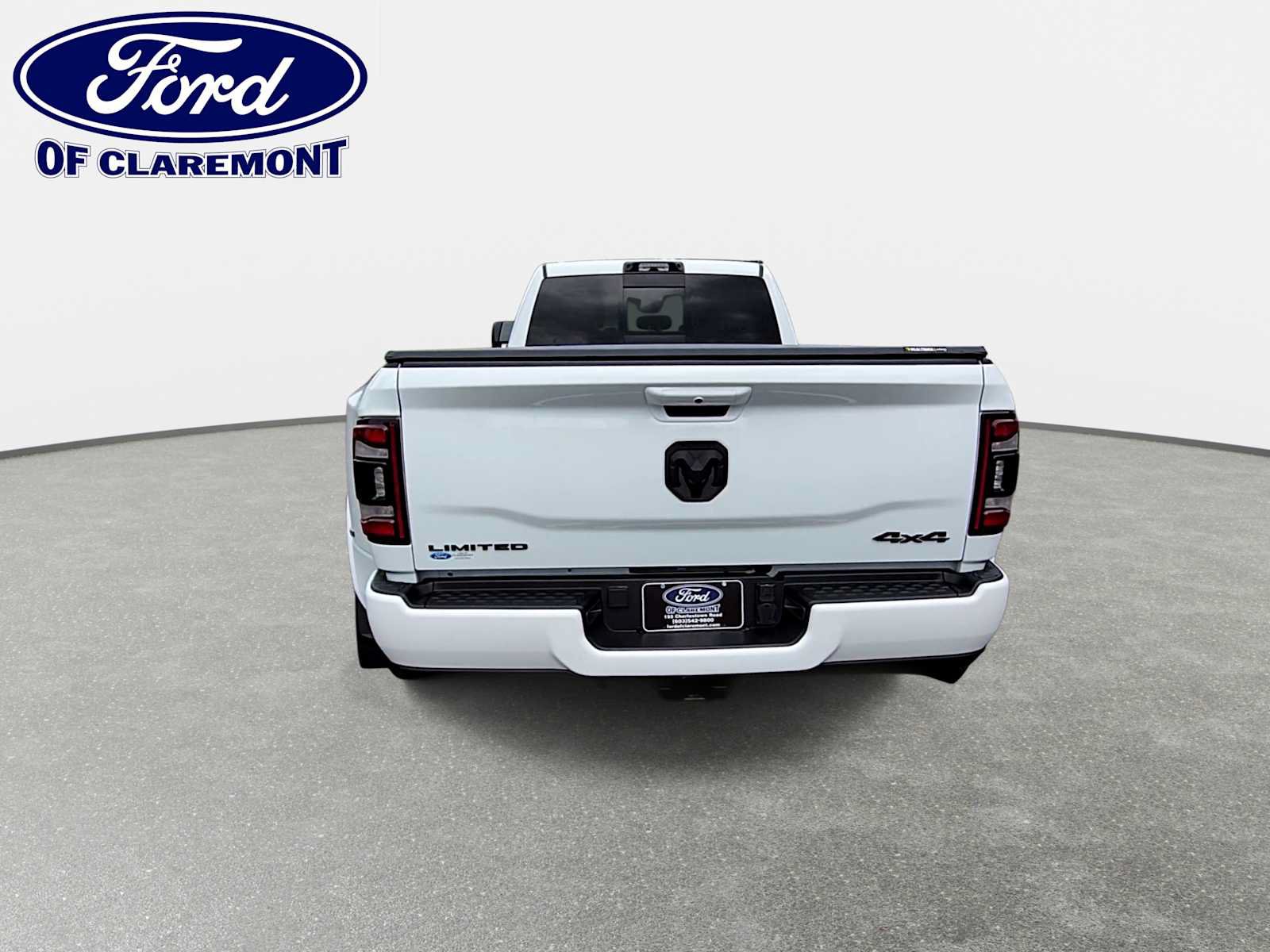 Used 2024 RAM 3500 Limited w/ Night Edition AWD/4WD image 7