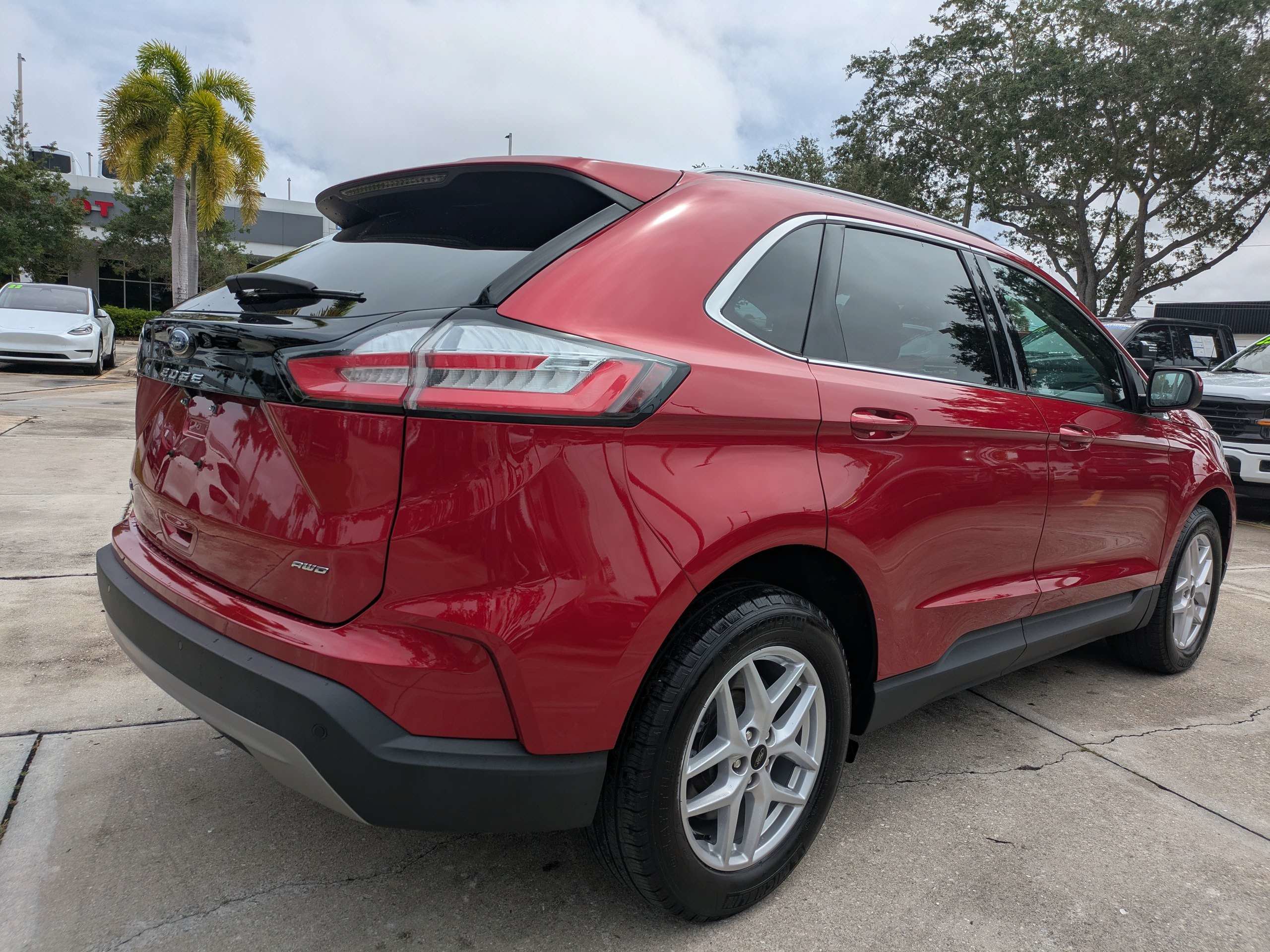 Used 2023 Ford Edge SEL w/ Convenience Package AWD/4WD image 4