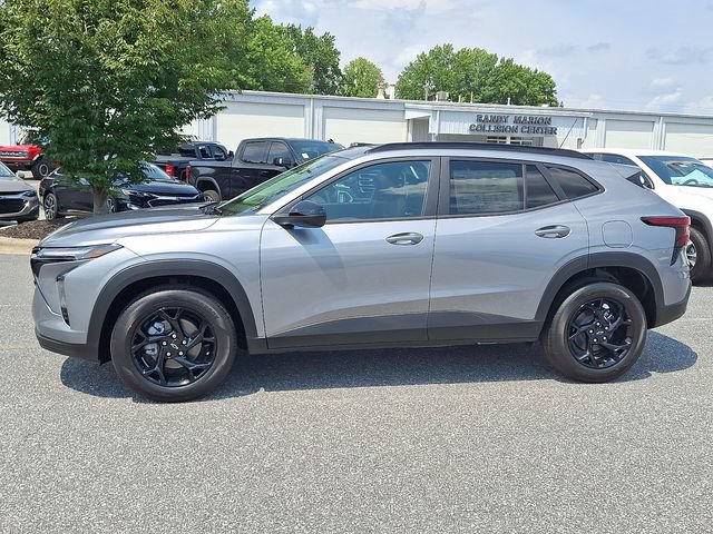 New 2026 Chevrolet Trax LT w/ Sunroof Package FWD image 5