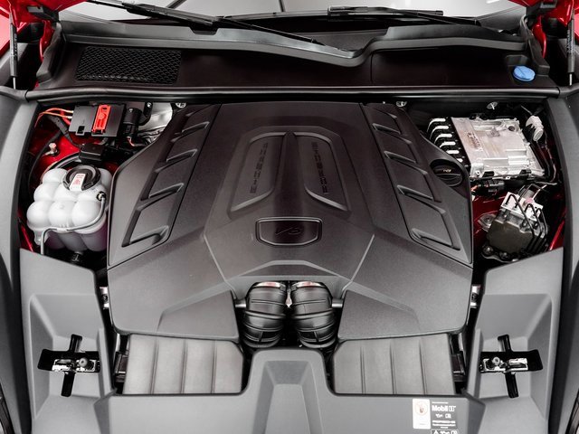 Used 2025 Porsche Cayenne GTS image 28