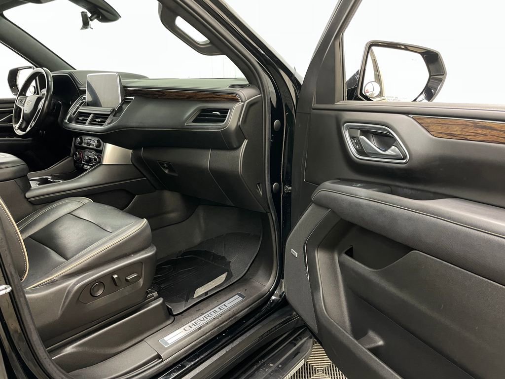 Certified 2021 Chevrolet Tahoe Premier w/ Premium Package 2 AWD/4WD image 42