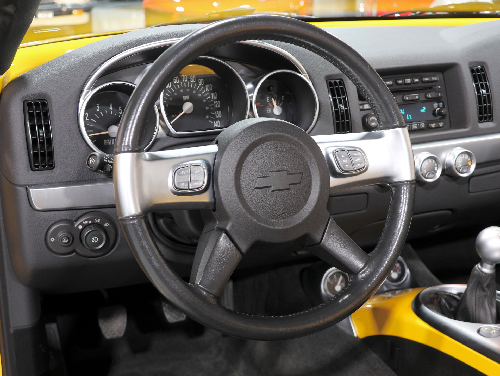 Used 2005 Chevrolet SSR 6 Speed Manual - Only 12K Mile w/ Preferred Equipment Group image 6