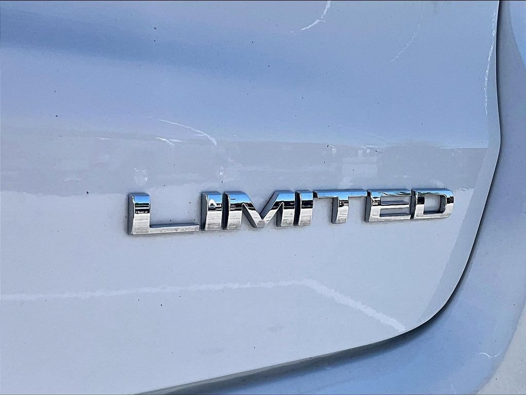 Used 2024 Jeep Compass Limited AWD/4WD image 9