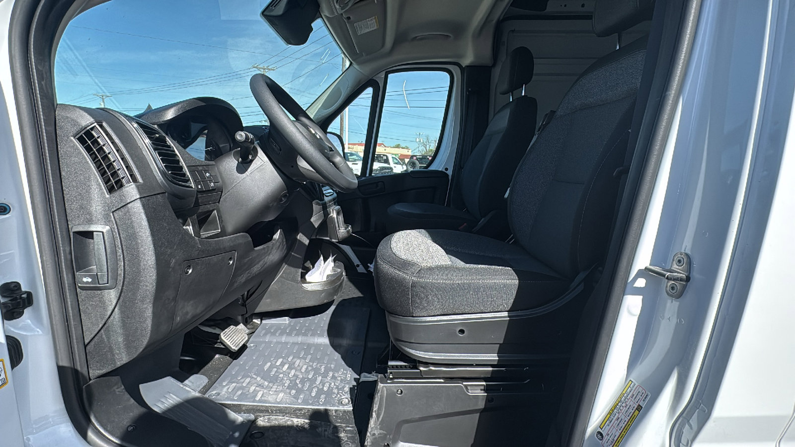 New 2026 RAM ProMaster 2500 w/ Convenience Group image 9