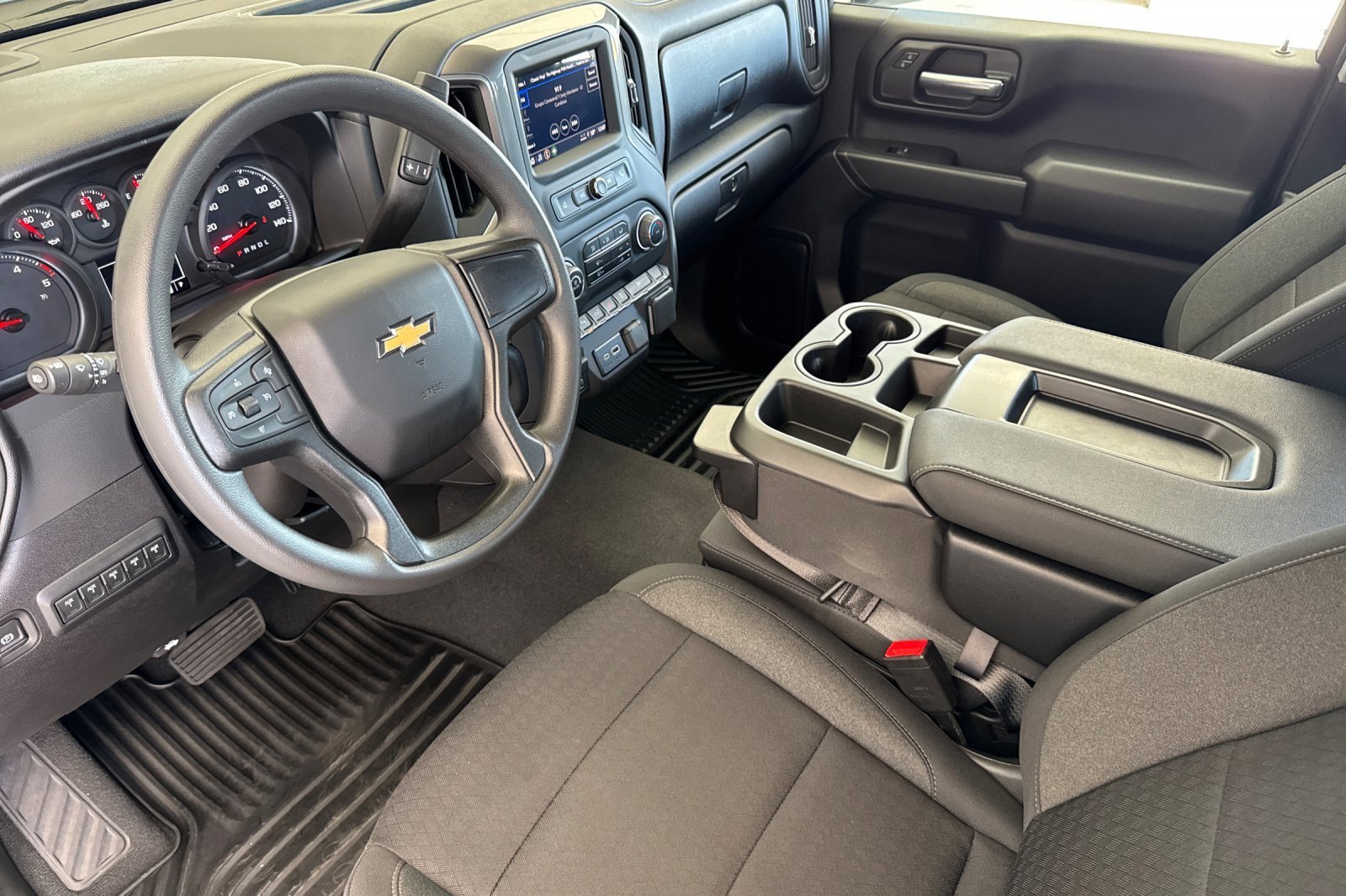 Used 2025 Chevrolet Silverado 2500 Custom w/ Custom Value Package AWD/4WD image 9