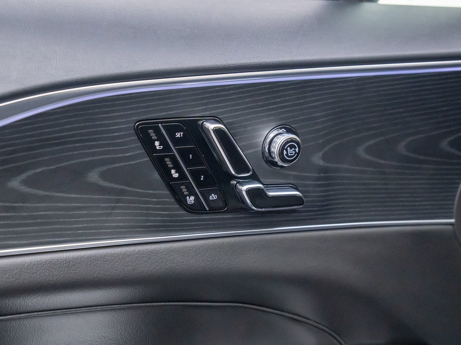 New 2026 Cadillac Lyriq V image 14