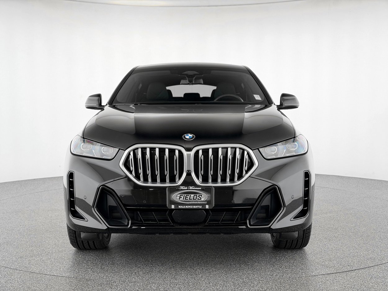 Used 2026 BMW X6 xDrive40i w/ Climate Comfort Package image 8
