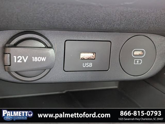 Used 2025 Hyundai Elantra Limited FWD image 23