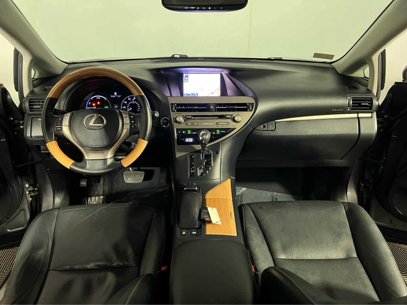 Used 2015 Lexus RX 450h AWD image 9