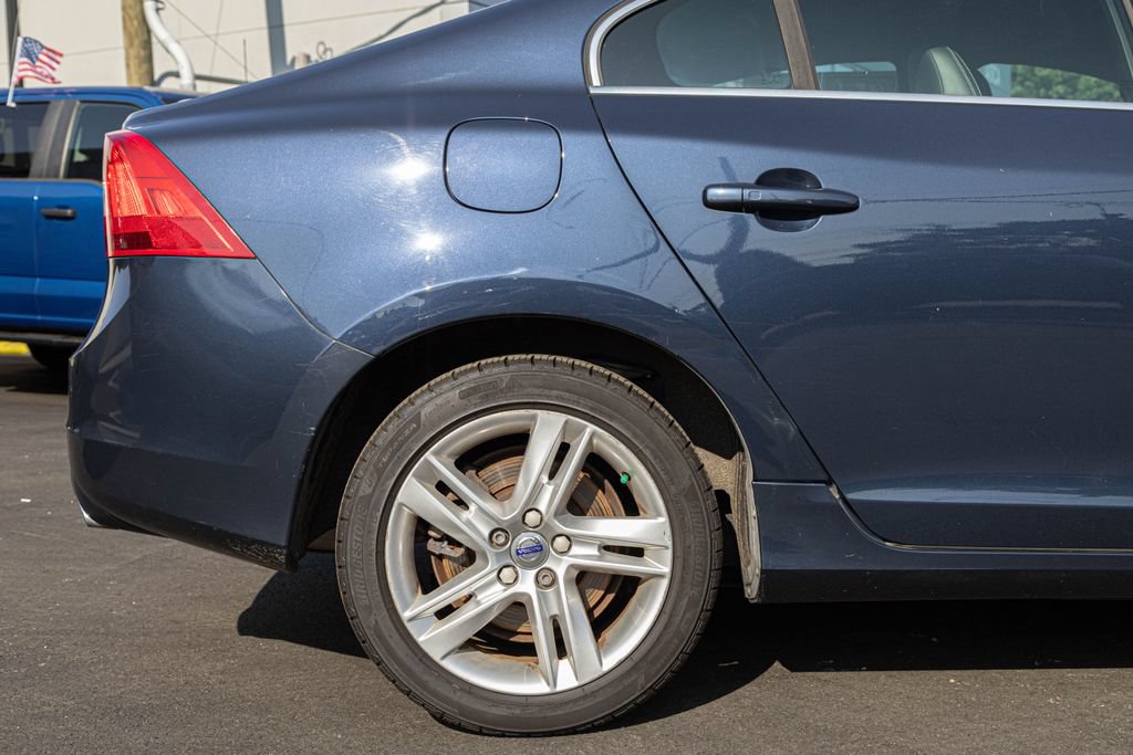 Used 2015 Volvo S60 T5 Premier w/ Convenience Package AWD/4WD image 16