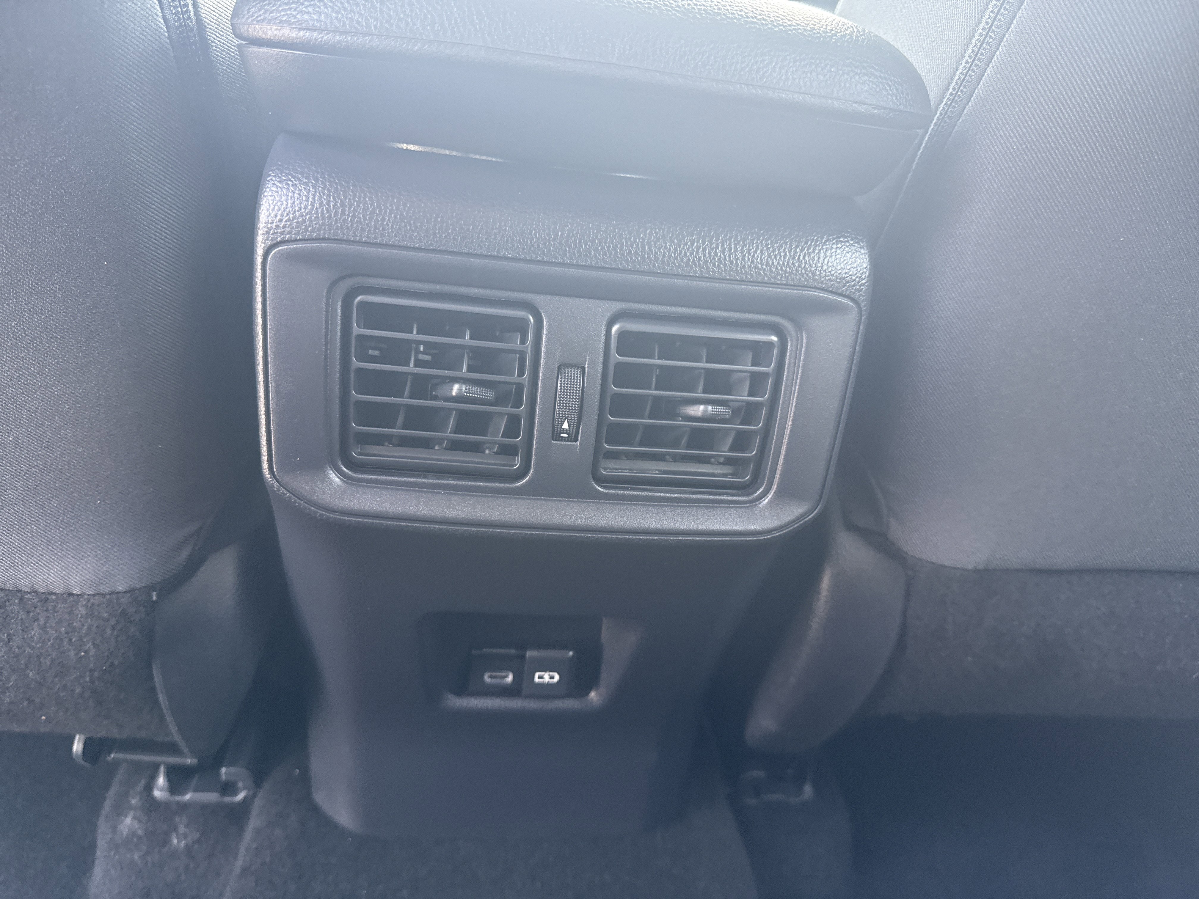 Used 2025 Toyota RAV4 XLE image 14