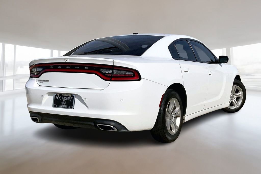 Used 2022 Dodge Charger SXT image 2