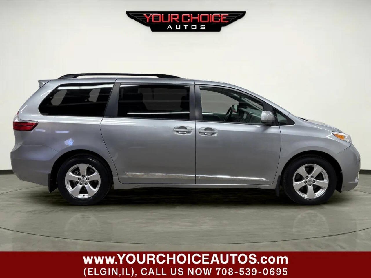 Used 2015 Toyota Sienna LE FWD image 8