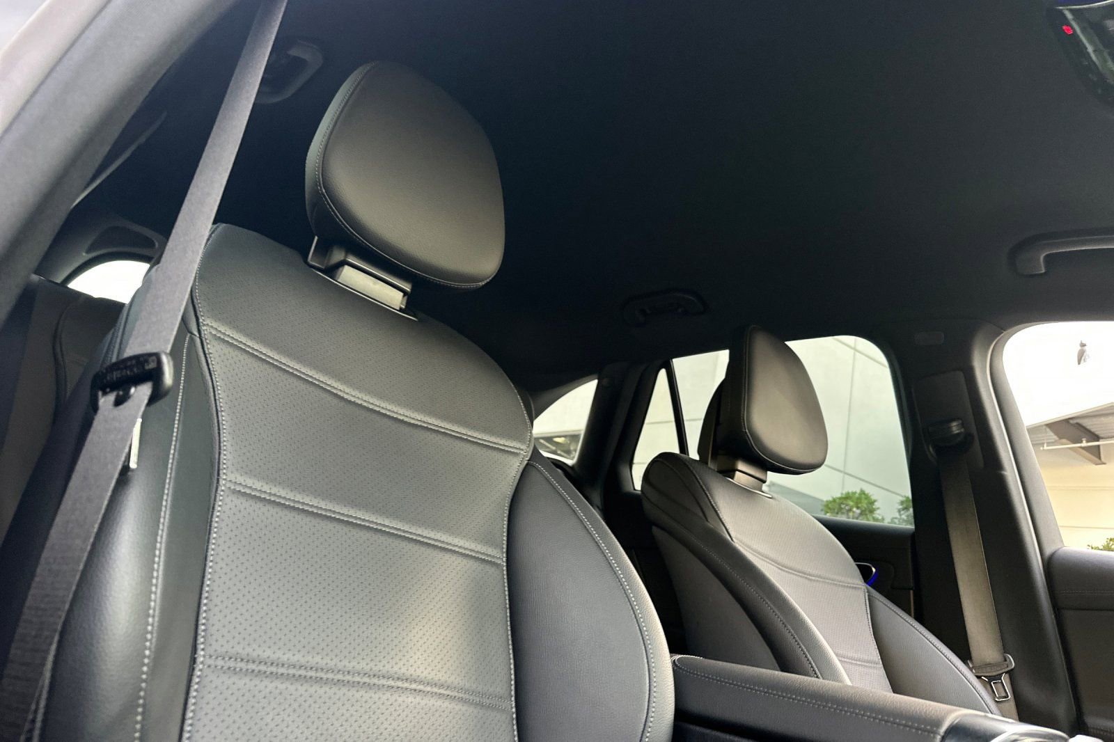 Certified 2025 Mercedes-Benz GLC 300 4MATIC image 11