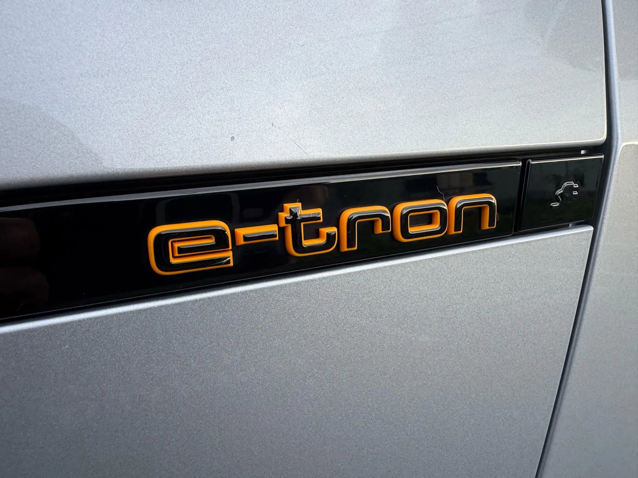 Used 2022 Audi e-tron Premium Plus w/ Premium Plus Package image 17