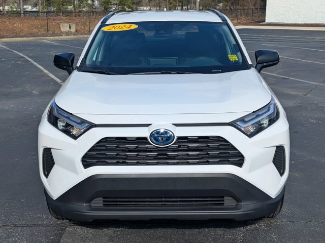 Used 2024 Toyota RAV4 LE image 2