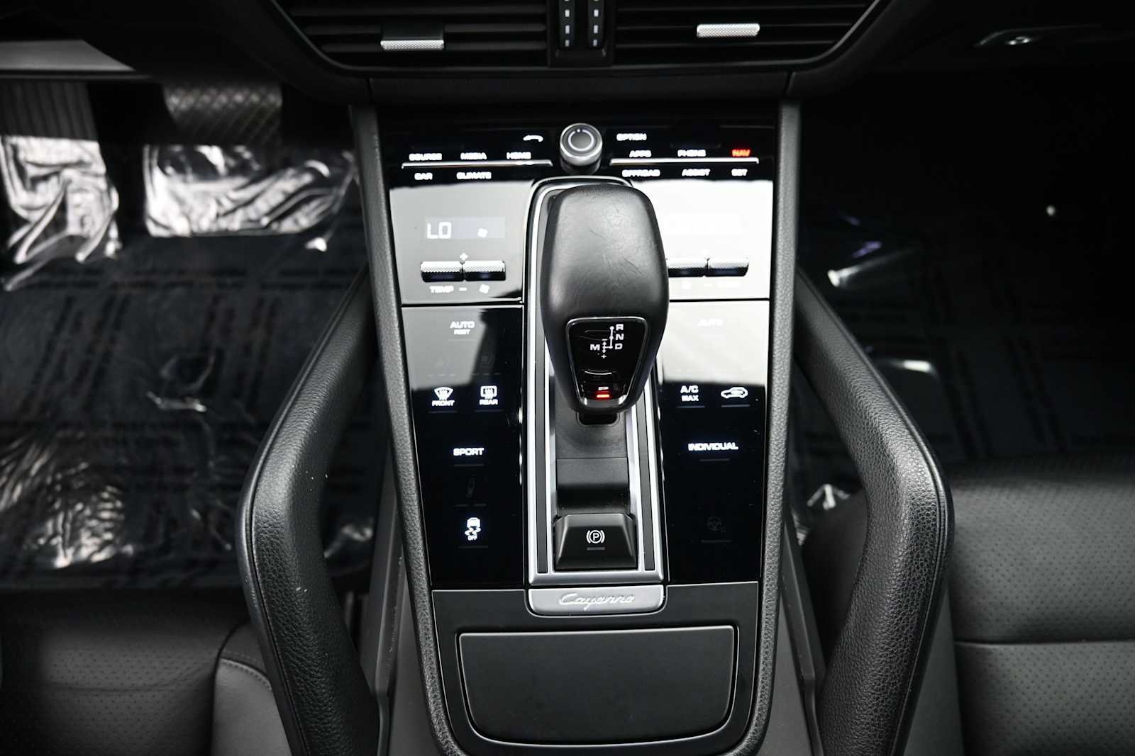 Certified 2021 Porsche Cayenne AWD/4WD image 14