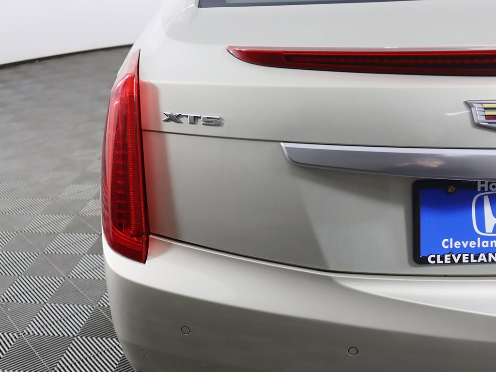Used 2016 Cadillac XTS Luxury w/ Driver Awareness Package image 18