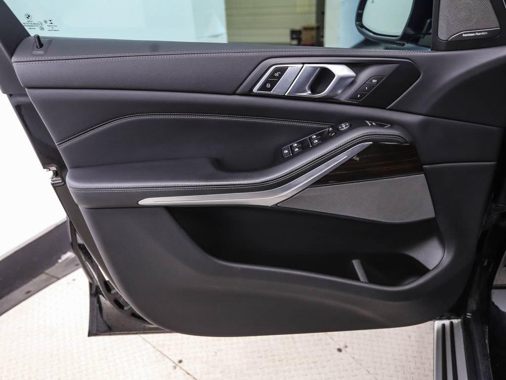 Used 2020 BMW X5 xDrive40i w/ Premium Package AWD/4WD image 9