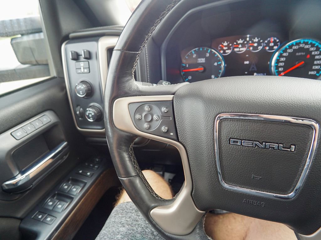 Used 2017 GMC Sierra 2500 Denali w/ Duramax Plus Package AWD/4WD image 22