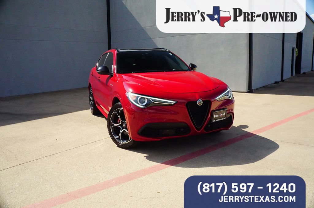 Used 2022 Alfa Romeo Stelvio Veloce AWD/4WD image 6