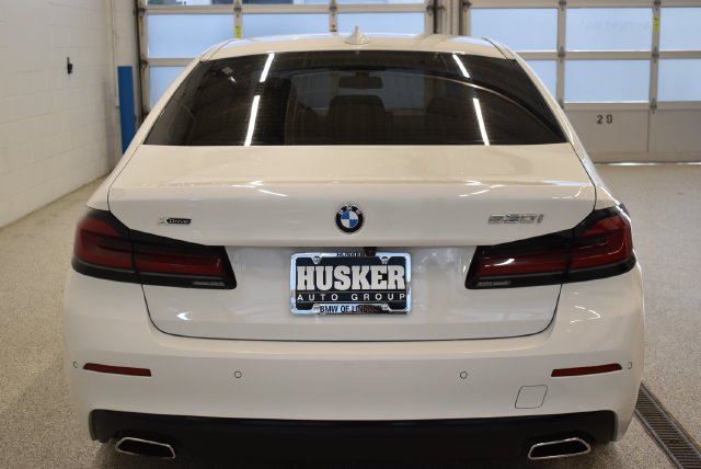 Used 2023 BMW 530i xDrive w/ Premium Package AWD/4WD image 11