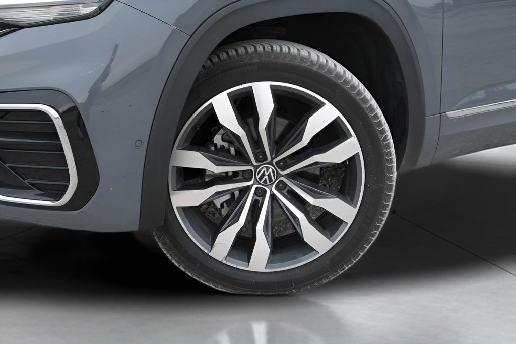 Used 2023 Volkswagen Atlas Cross Sport SEL Premium R-Line image 41