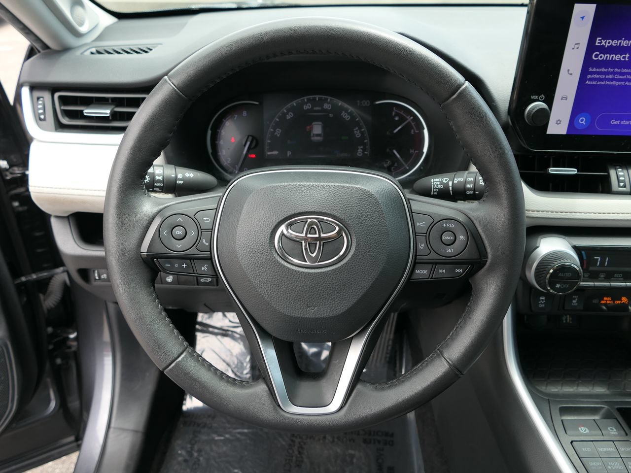 Used 2024 Toyota RAV4 XLE Premium w/ Weather Package AWD/4WD image 18